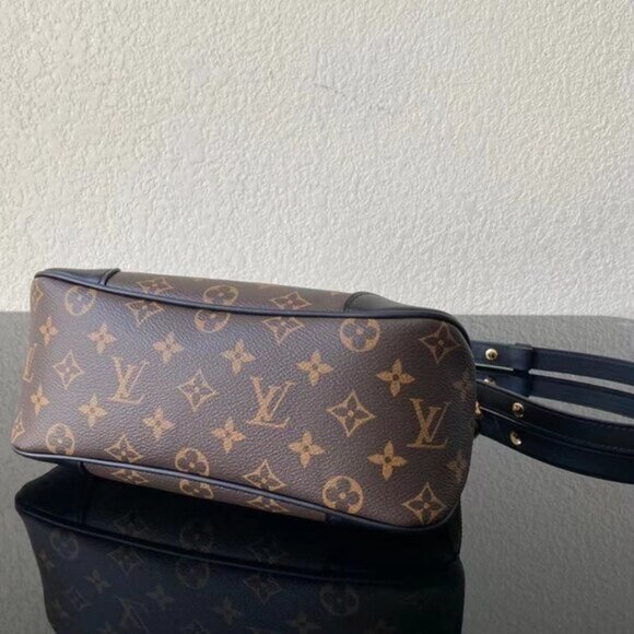 LV Monogram Hobo Bag with Chain Accent - Picture 6 of 7